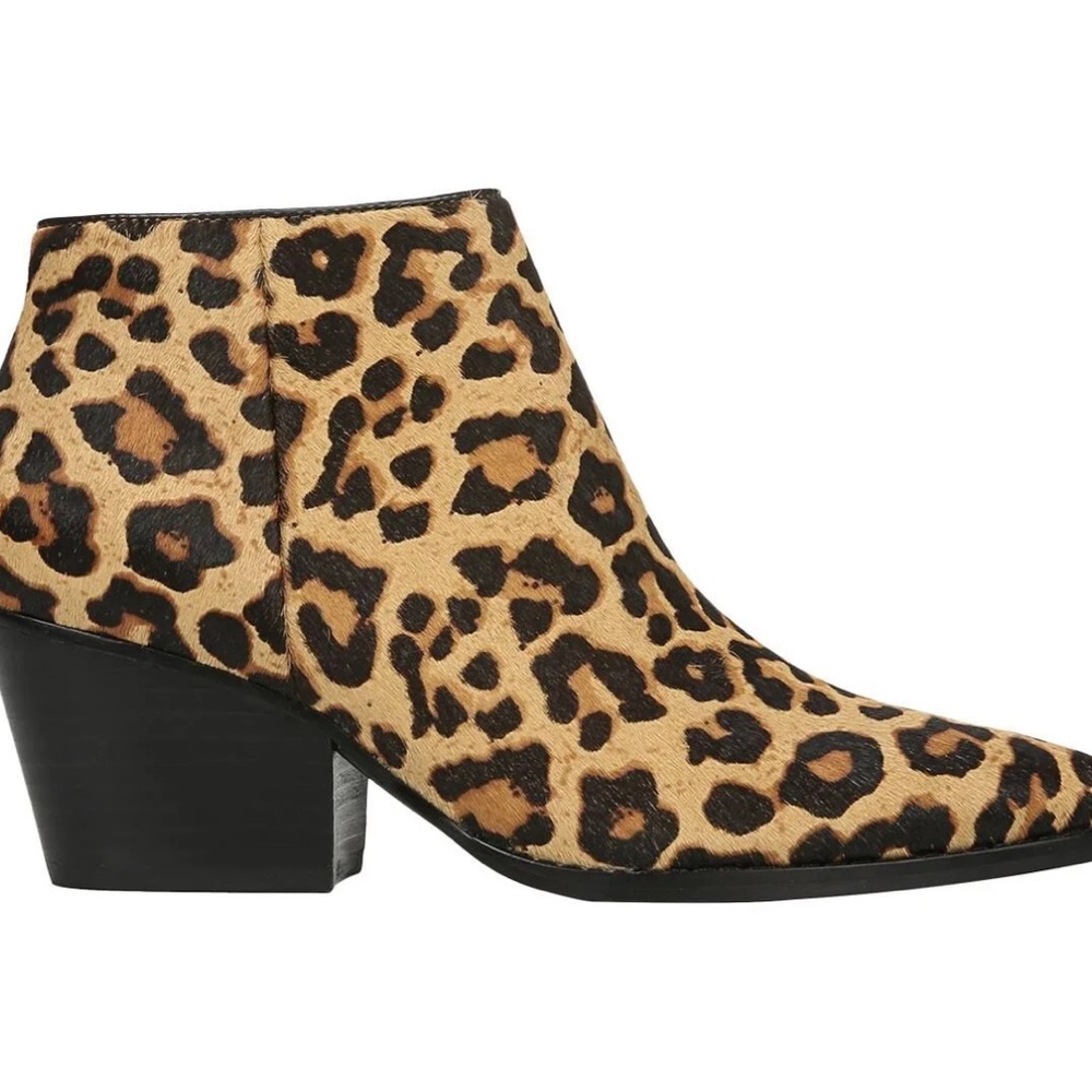 Leopard print booties, women’s 8.5